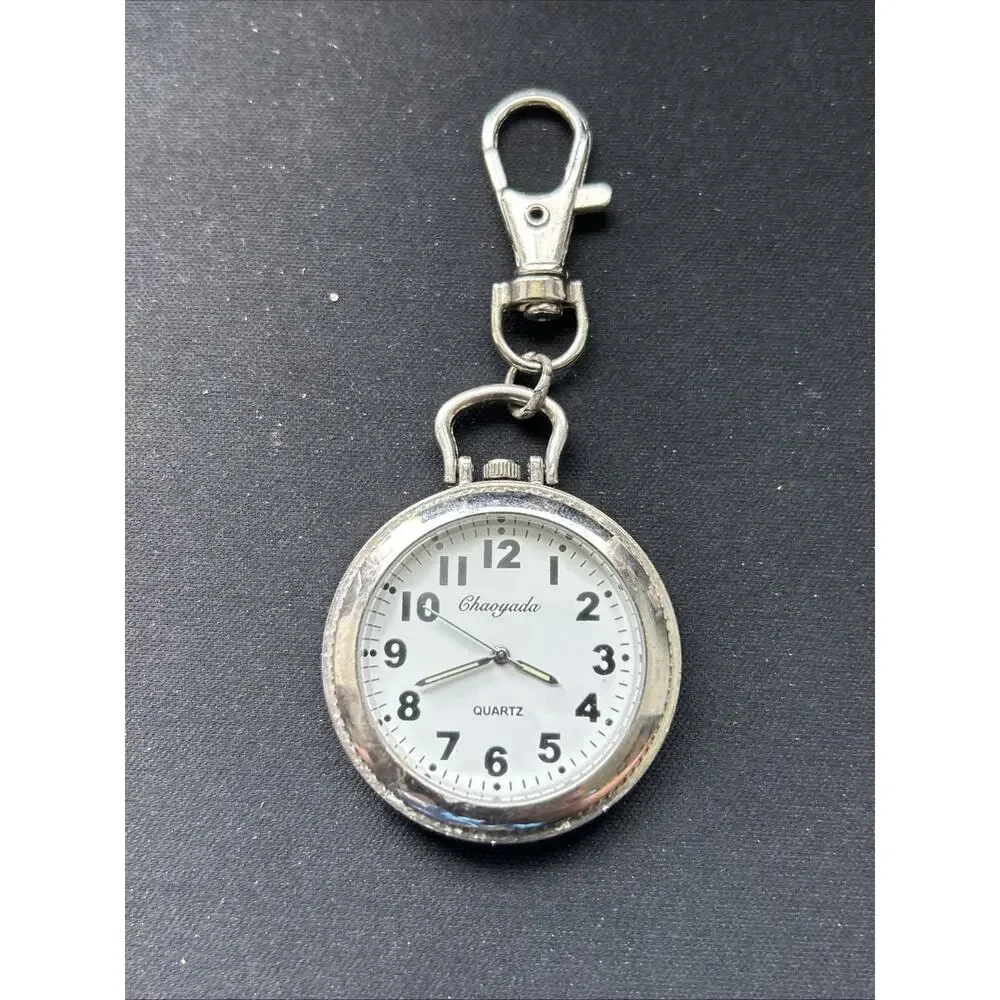 Chaoyada Silver Tone Clip On Watch